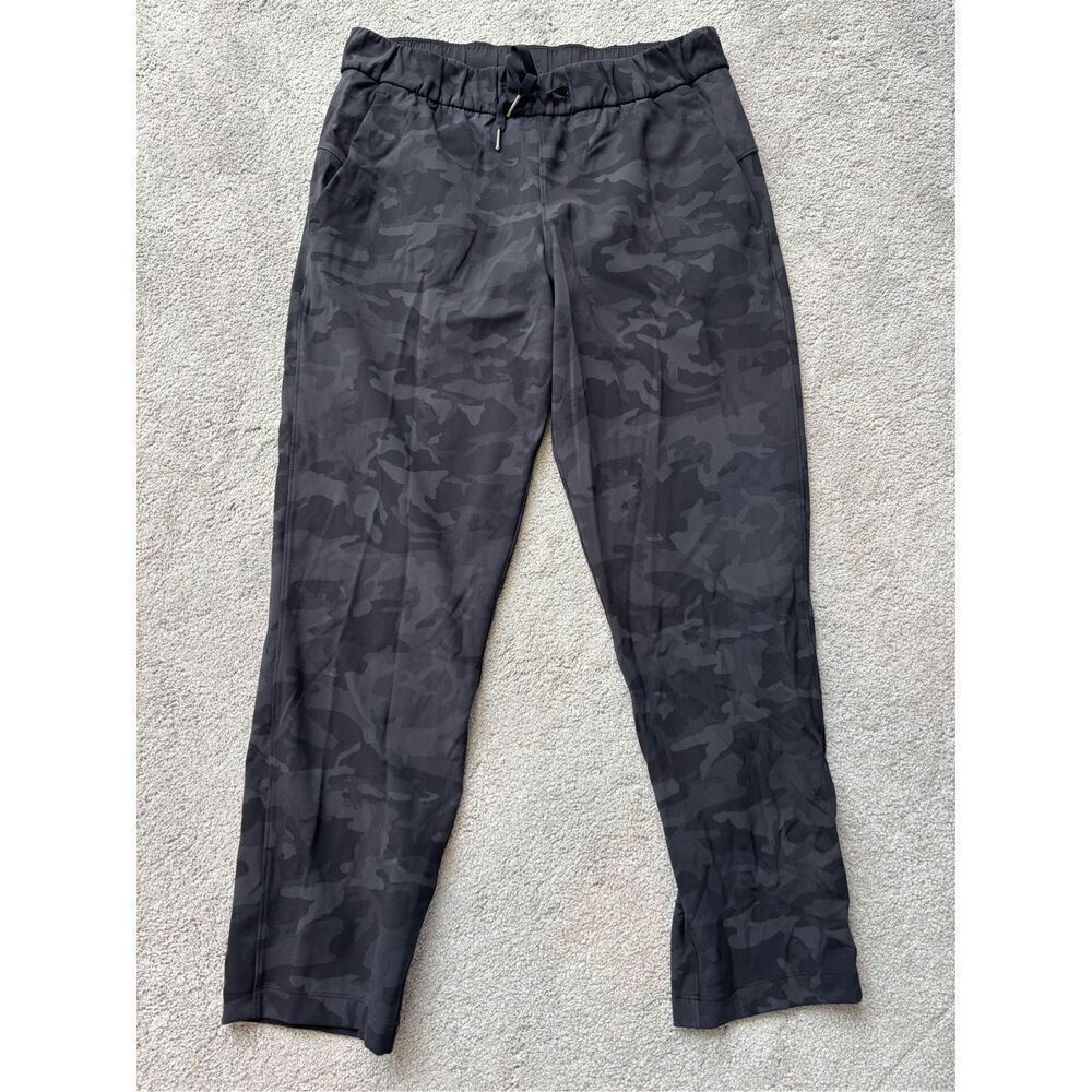 NWOT Lululemon Camo Keep Moving Pant 7/8 High-Rise l Camo Multi Grey, Sz 8 $128 - Picture 4 of 9